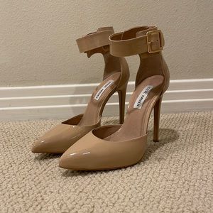 Steve Madden Flashback Nude Patent Heel size 7.5